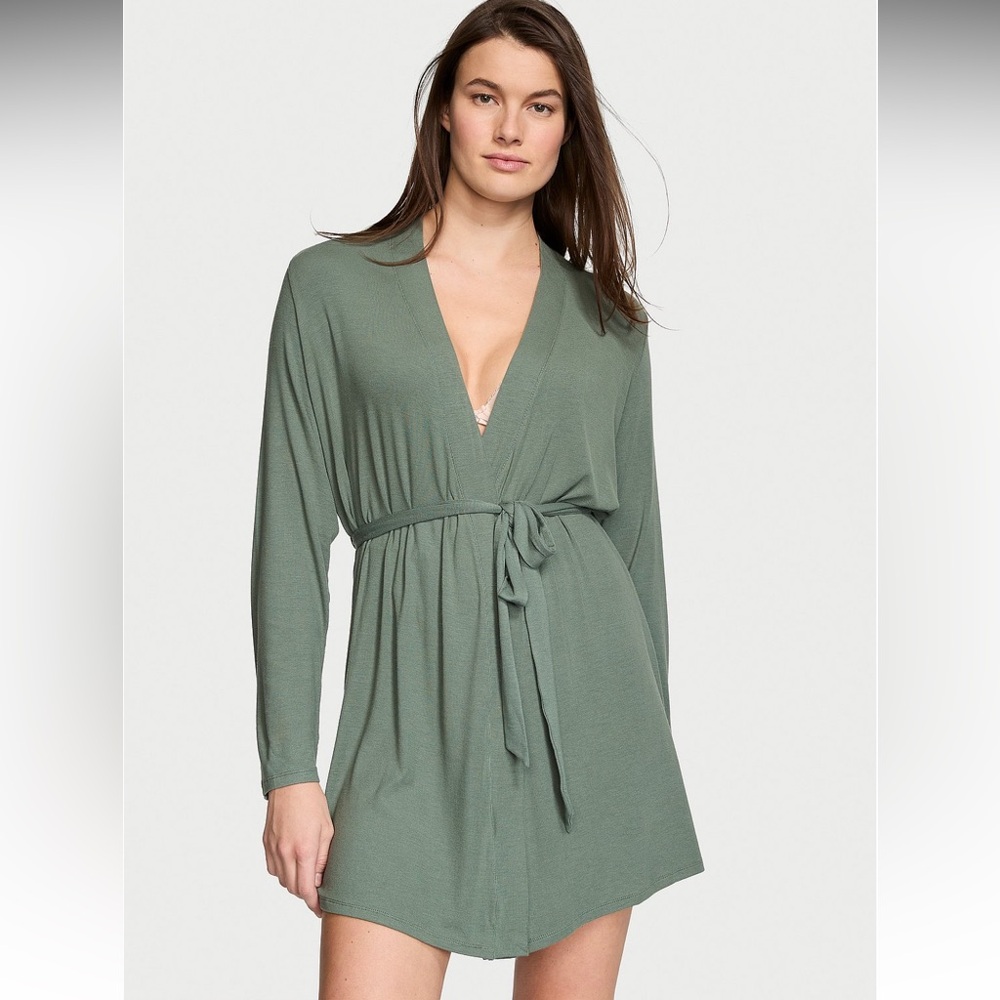 NWT Victoria’s Secret Ribbed Modal Short Robe